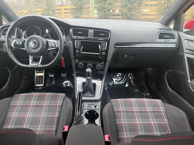 Volkswagen GTI S 6M 4-Door 2015