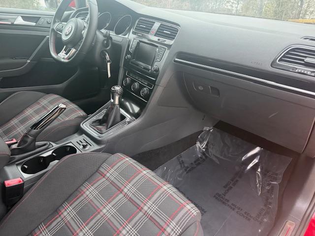 Volkswagen GTI S 6M 4-Door 2015