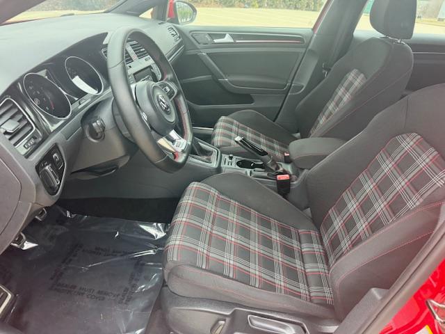 Volkswagen GTI S 6M 4-Door 2015