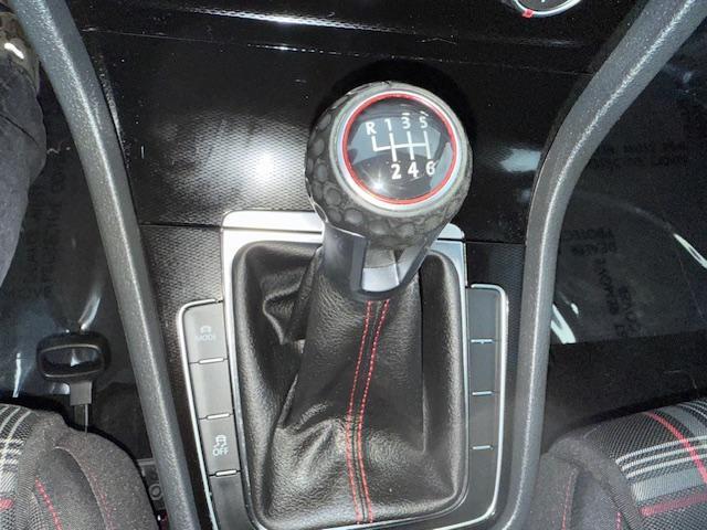 Volkswagen GTI S 6M 4-Door 2015