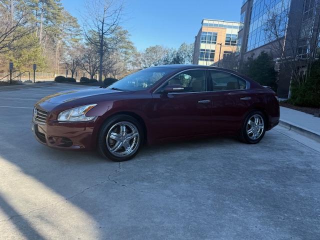 Nissan Maxima SV 2010