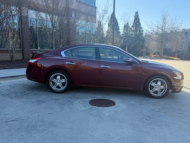 Nissan Maxima SV 2010