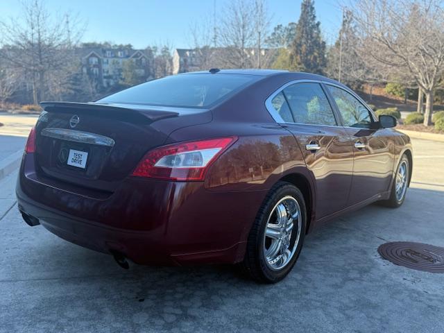 Nissan Maxima SV 2010