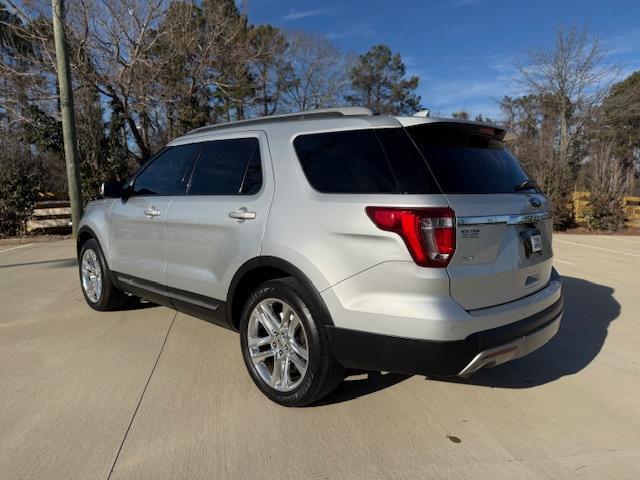 Ford Explorer XLT FWD 2017