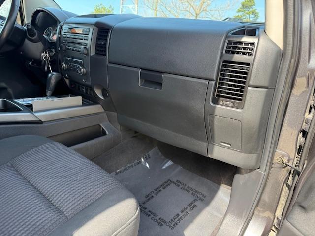 Nissan Titan SE King Cab 2WD SWB 2008