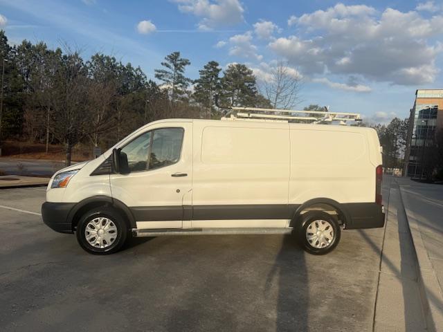 Ford Transit 250 Van Low Roof w/Sliding Pass. 130-in. WB 2018