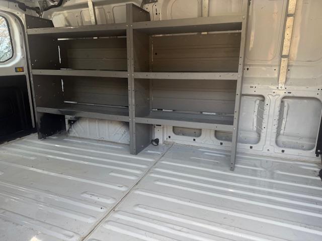 Ford Transit 250 Van Low Roof w/Sliding Pass. 130-in. WB 2018