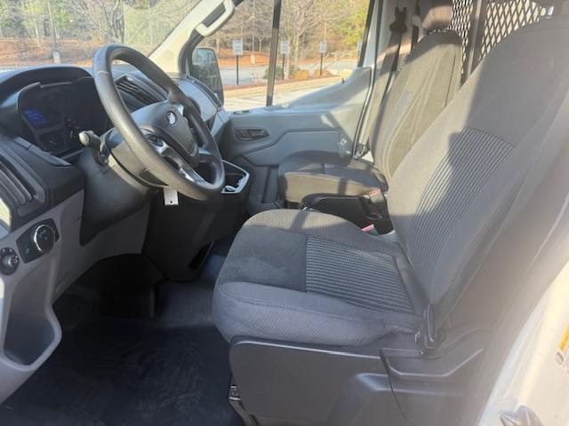 Ford Transit 250 Van Low Roof w/Sliding Pass. 130-in. WB 2018