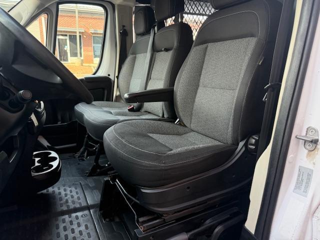 RAM Promaster 1500 Low Roof Tradesman 136-in. WB 2018