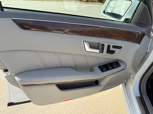 Mercedes-Benz E-Class E350 BlueTEC Sedan 2013