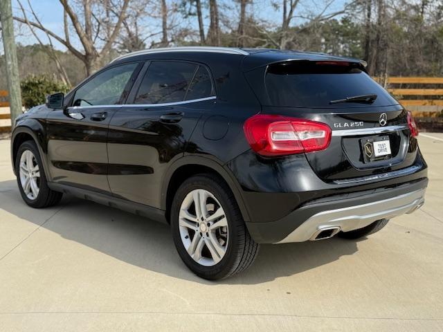 Mercedes-Benz GLA-Class GLA250 2016