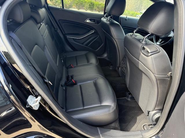 Mercedes-Benz GLA-Class GLA250 2016