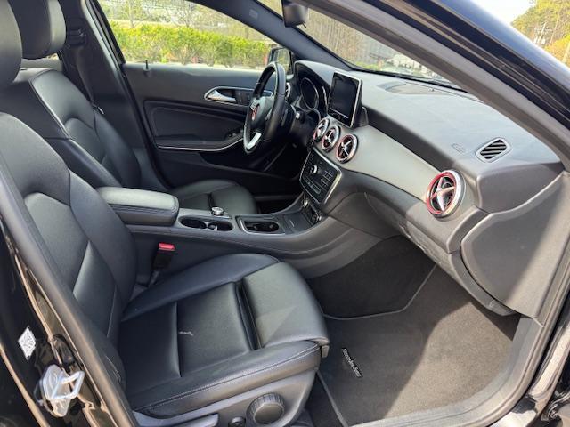 Mercedes-Benz GLA-Class GLA250 2016