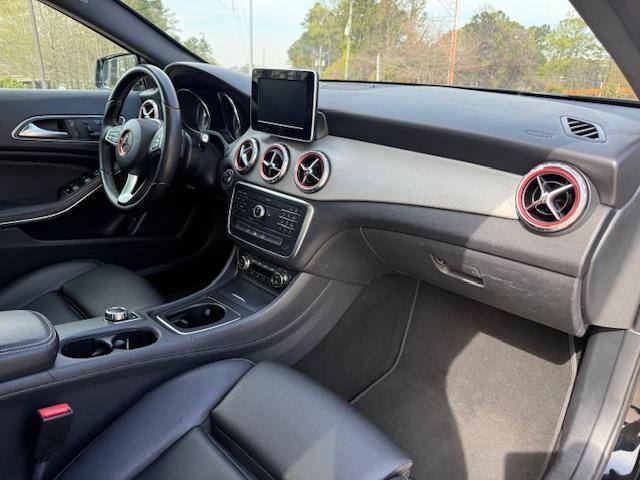 Mercedes-Benz GLA-Class GLA250 2016