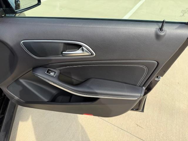 Mercedes-Benz GLA-Class GLA250 2016