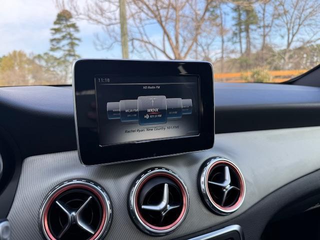 Mercedes-Benz GLA-Class GLA250 2016