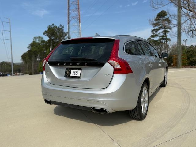 Volvo V60 T5 Premier FWD 2017