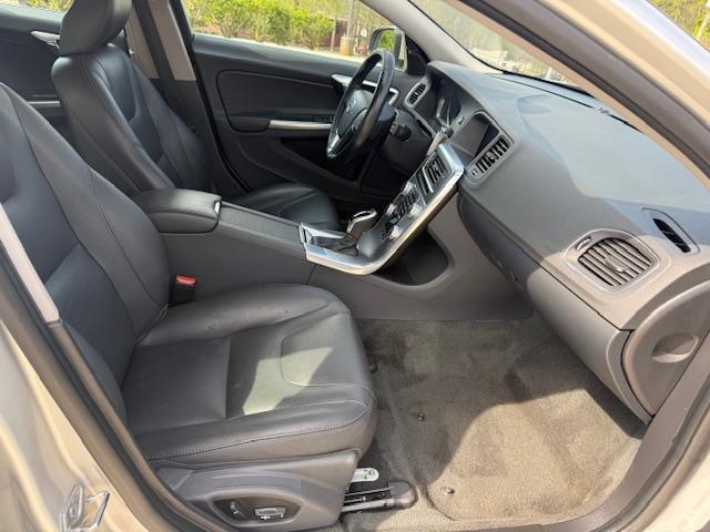 Volvo V60 T5 Premier FWD 2017