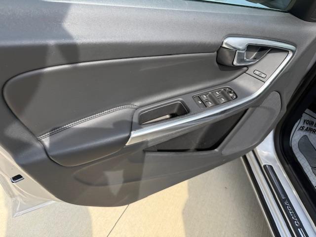 Volvo V60 T5 Premier FWD 2017