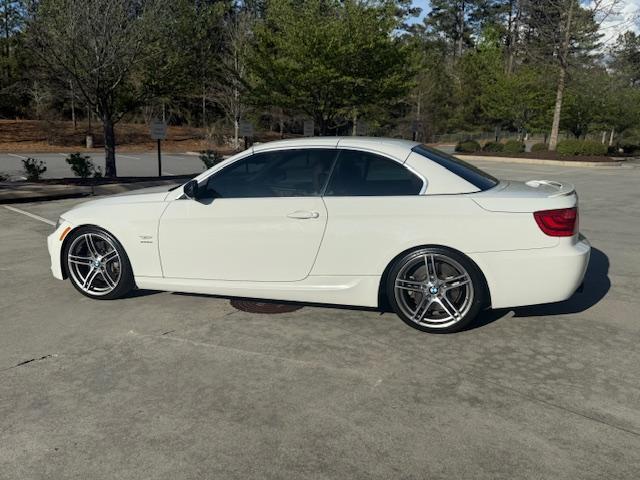 BMW 3-Series 335is 2D Convertible 2011