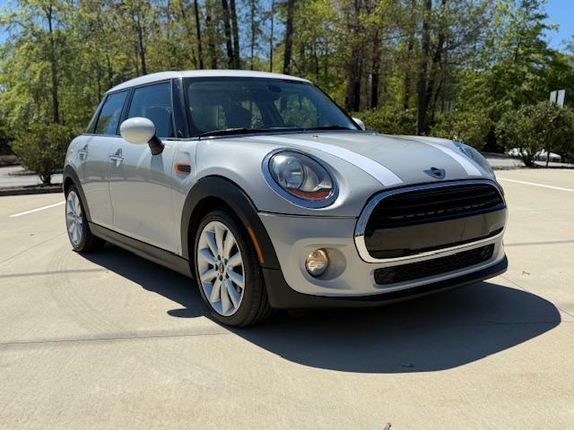 MINI Cooper 4-Door 2017