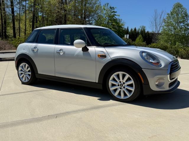 MINI Cooper 4-Door 2017