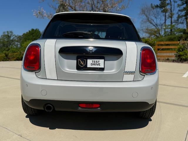 MINI Cooper 4-Door 2017