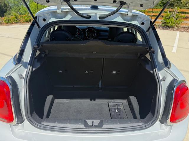 MINI Cooper 4-Door 2017