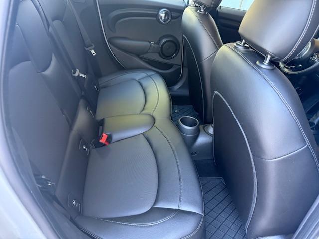 MINI Cooper 4-Door 2017