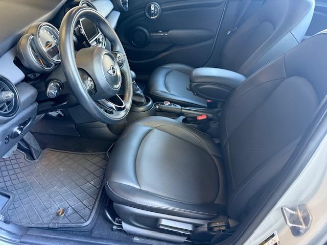 MINI Cooper 4-Door 2017