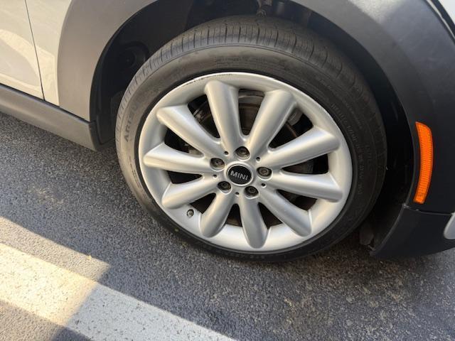 MINI Cooper 4-Door 2017