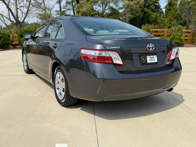 Toyota Camry Hybrid Sedan 2009