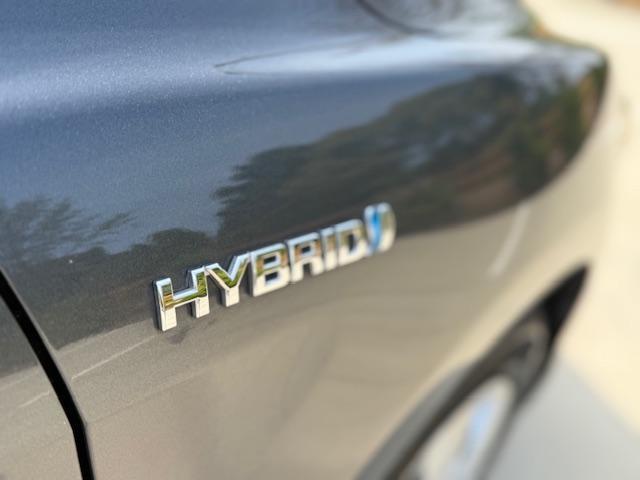 Toyota Camry Hybrid Sedan 2009