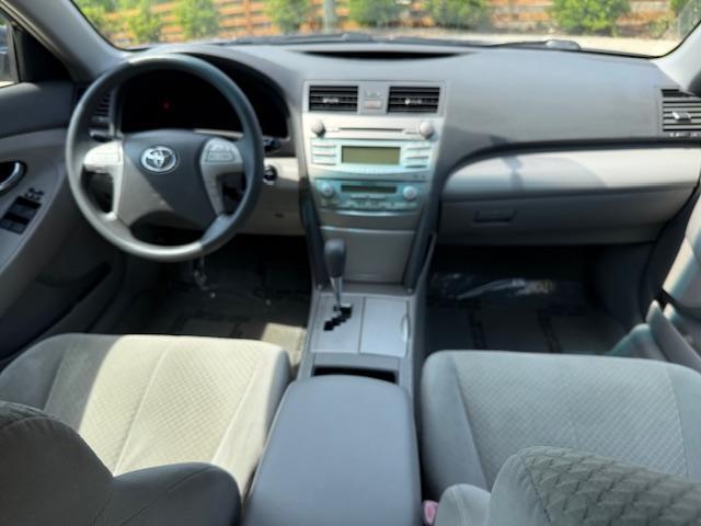 Toyota Camry Hybrid Sedan 2009