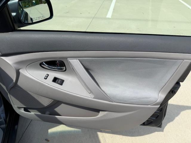 Toyota Camry Hybrid Sedan 2009