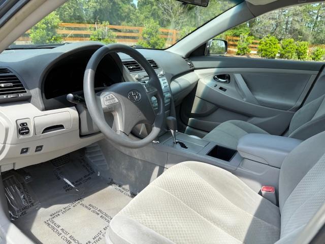 Toyota Camry Hybrid Sedan 2009