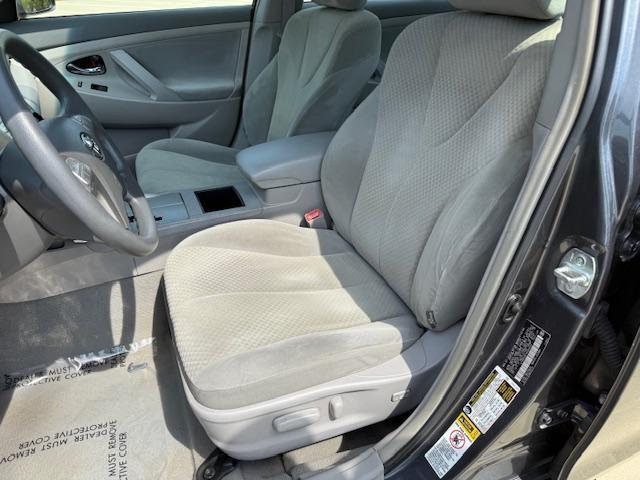 Toyota Camry Hybrid Sedan 2009