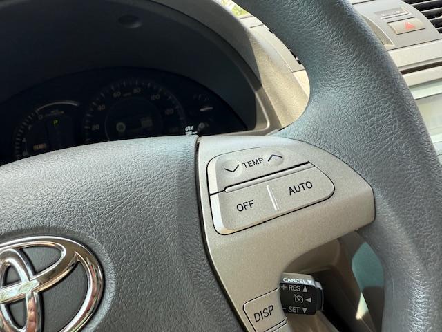 Toyota Camry Hybrid Sedan 2009