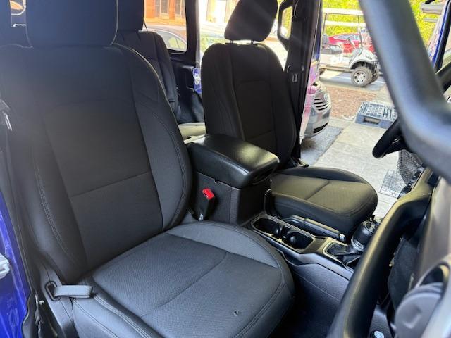 Jeep Wrangler Unlimited Sport 2018