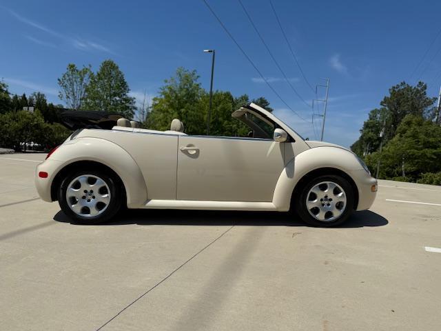 Volkswagen New Beetle GLS 2.0L Convertible 2003