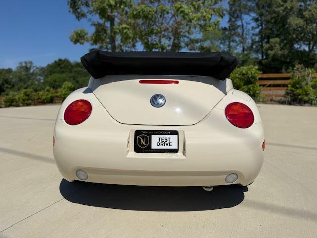 Volkswagen New Beetle GLS 2.0L Convertible 2003