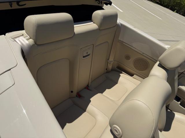 Volkswagen New Beetle GLS 2.0L Convertible 2003