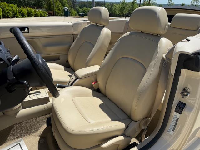 Volkswagen New Beetle GLS 2.0L Convertible 2003