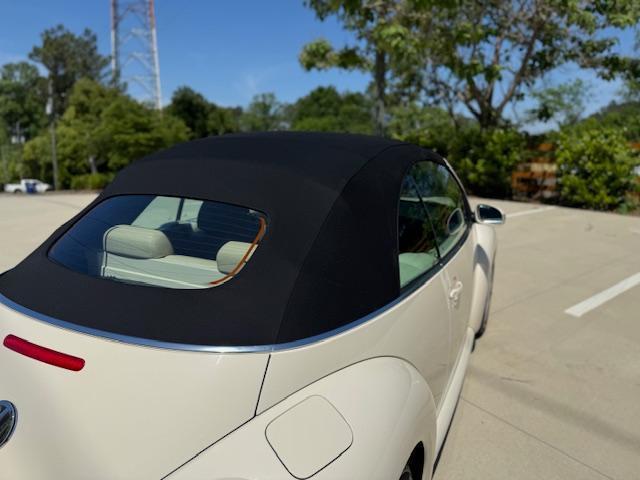 Volkswagen New Beetle GLS 2.0L Convertible 2003