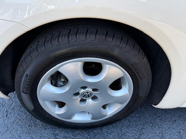 Volkswagen New Beetle GLS 2.0L Convertible 2003