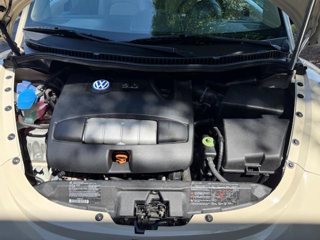 Volkswagen New Beetle GLS 2.0L Convertible 2003