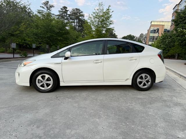 Toyota Prius Two 2015