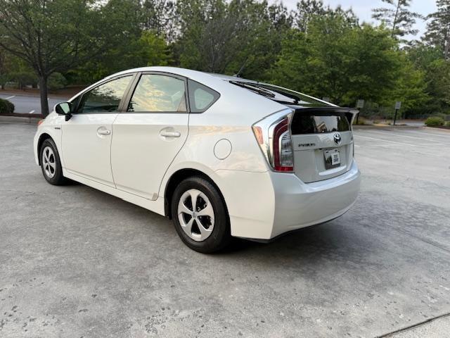 Toyota Prius Two 2015