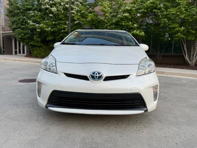 Toyota Prius Two 2015