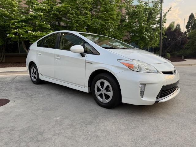 Toyota Prius Two 2015